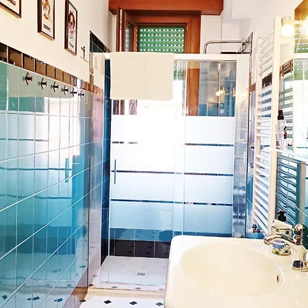 Yellow Submarine Apartment Milan