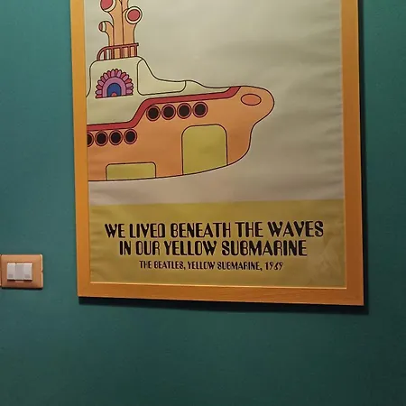 Yellow Submarine Apartman Milánó